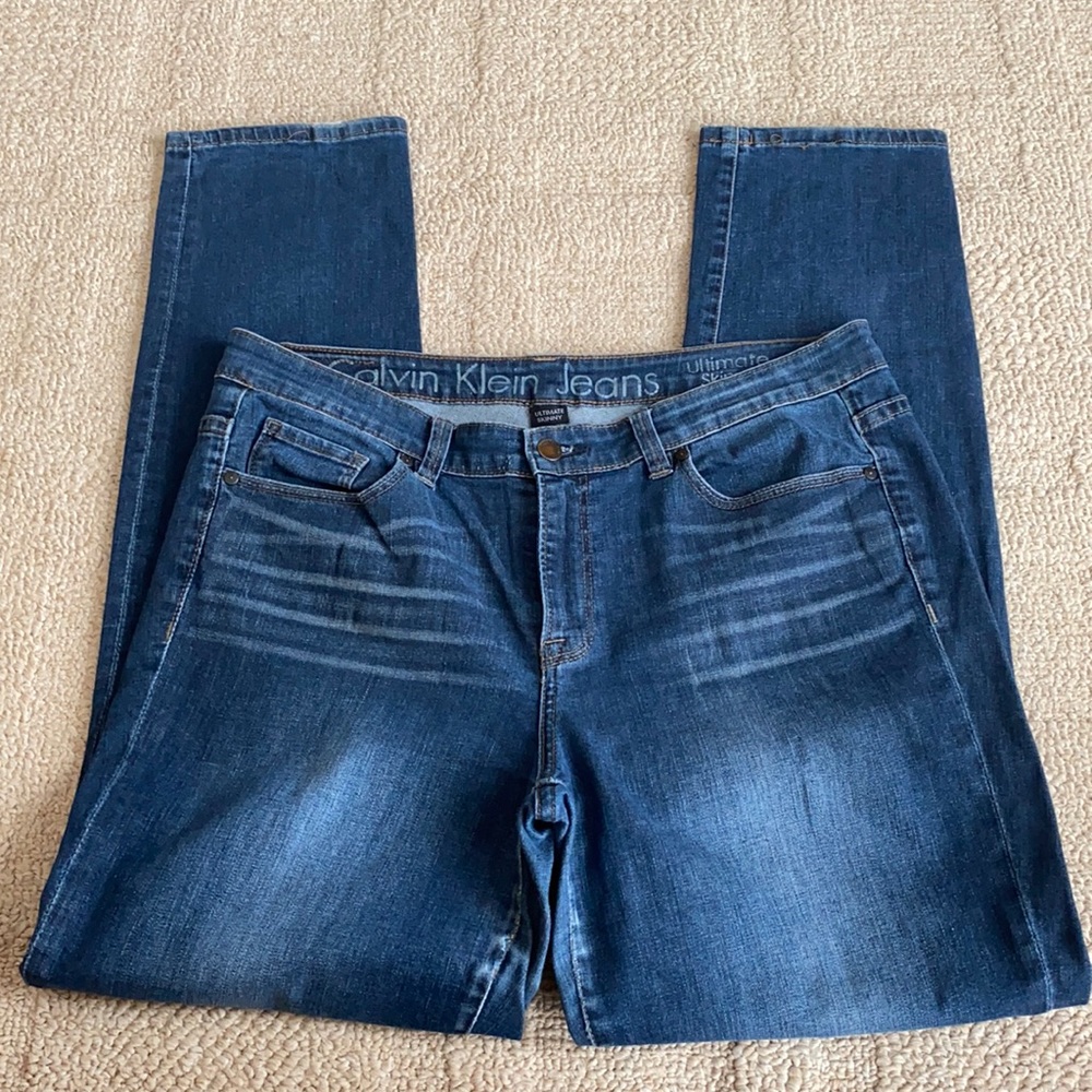 Women’s Calvin Klein Blue Jeans, Great Buy! Size 14